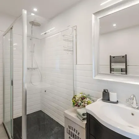 Miranda Luxury Penthouse In The Heart Of *